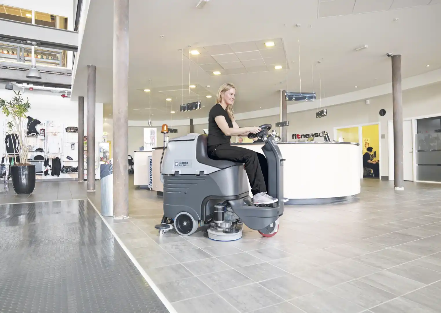 Barredora BR652 en zona de recepción